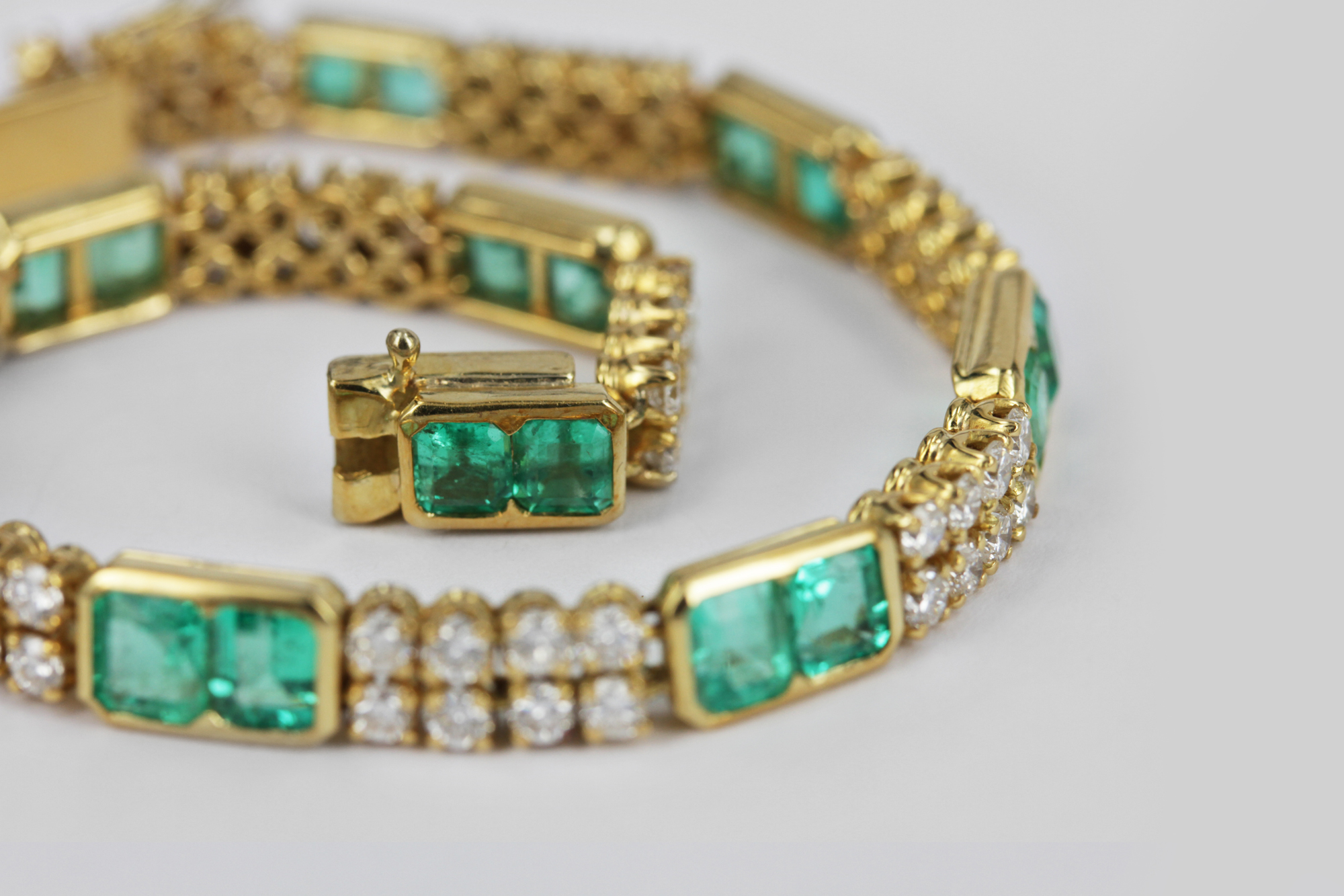 bracciale oro e smeraldi